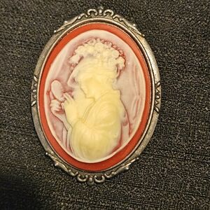 Vintage Victorian Style Cameo Oval Brooch 1.75"x1.25"